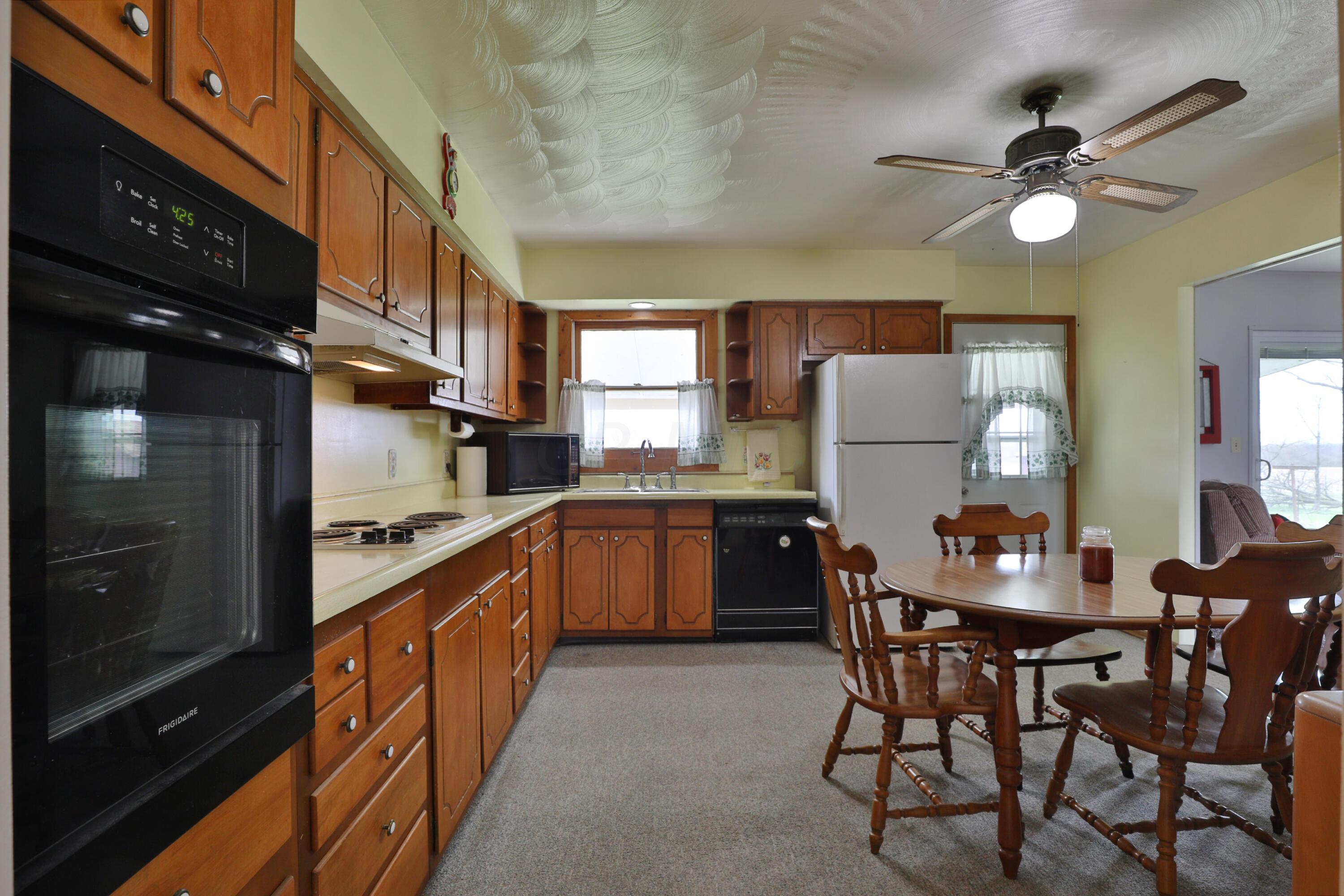 998 Hudson Road Delaware, OH 43015 - Photo 17 of 38 998-Hudson-017