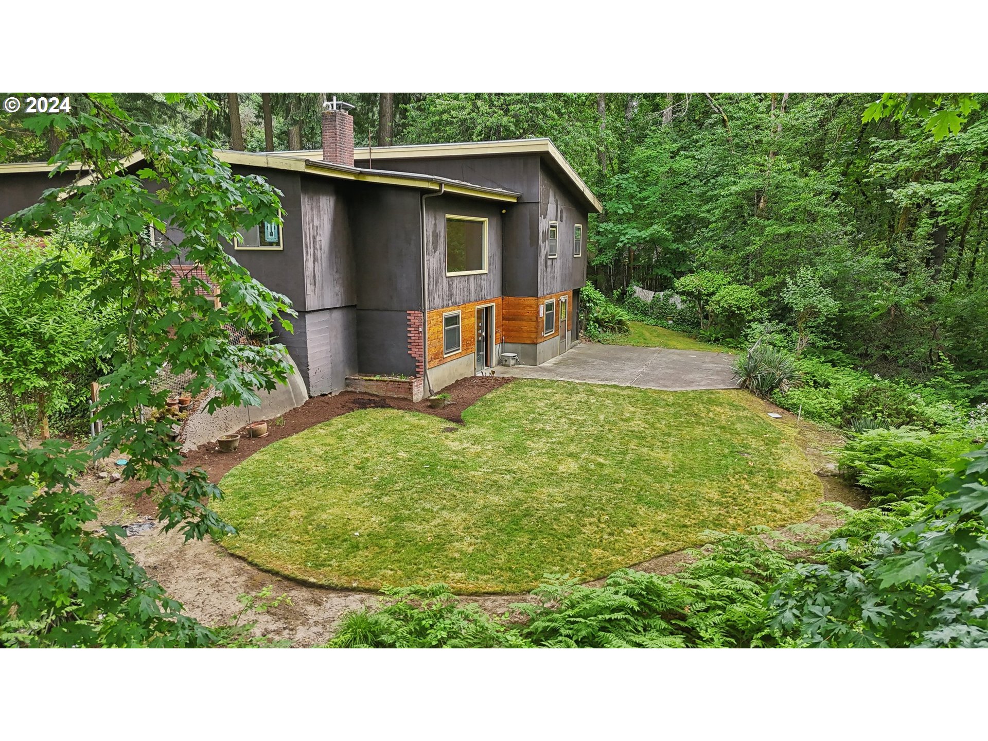 4404 Southwest Primrose Street Portland, OR 97219 - Photo 31 of 35 Gallery Image 31