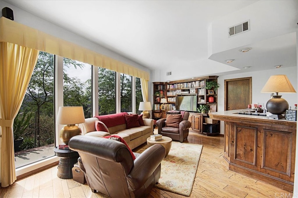 1400 Belleau Road Glendale, CA 91206 - Photo 14 of 28