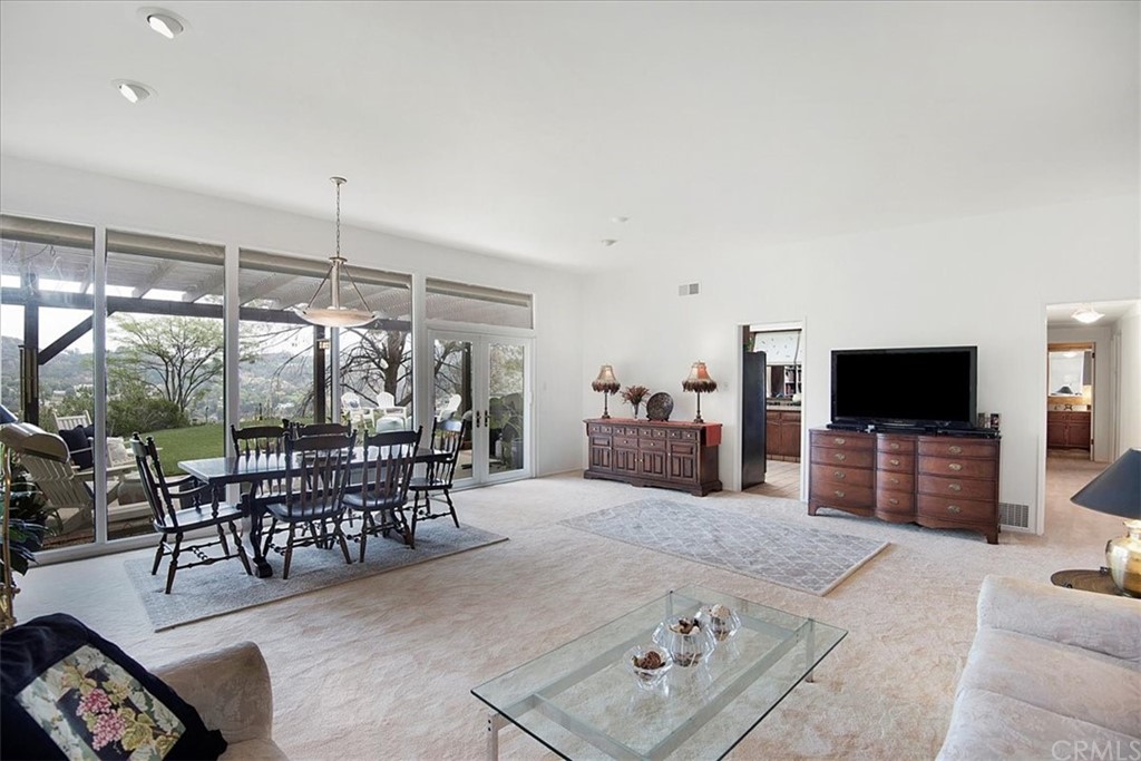 1400 Belleau Road Glendale, CA 91206 - Photo 5 of 28