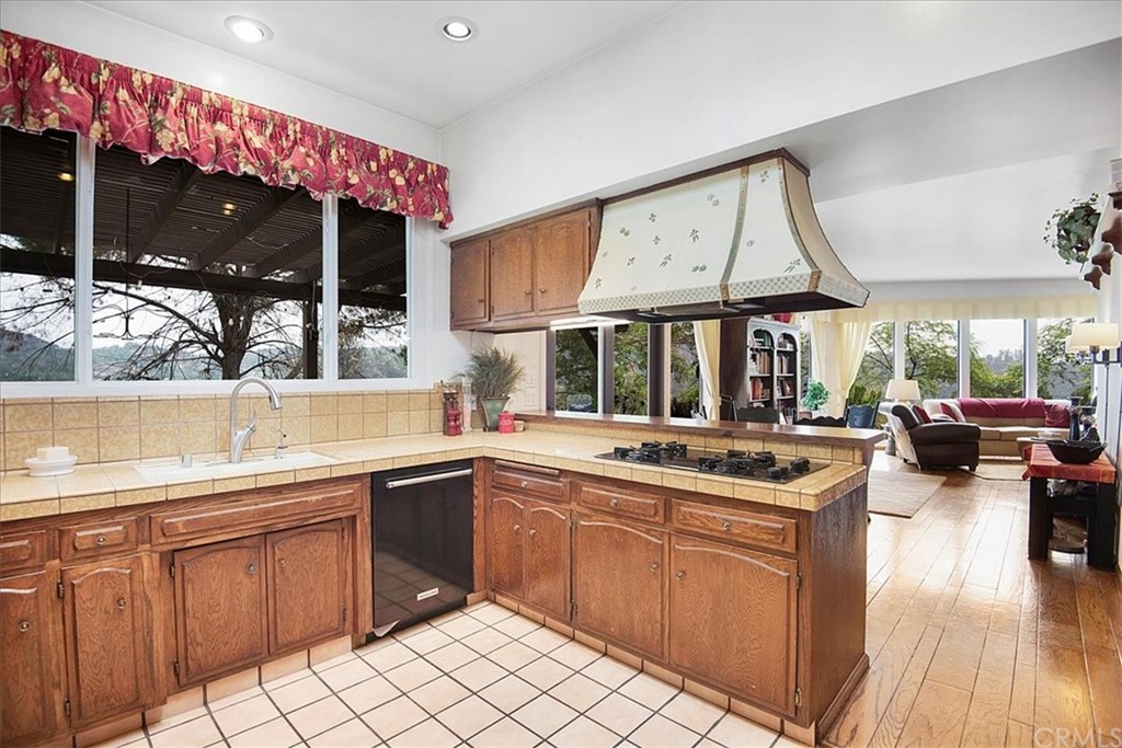 1400 Belleau Road Glendale, CA 91206 - Photo 9 of 28