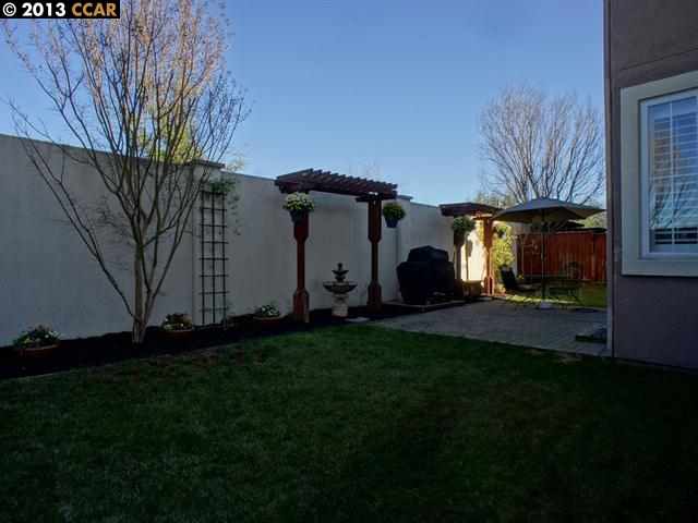 Terraced Hills Way San Ramon, CA 94583 - Photo 15 of 15 a view of a backyard
