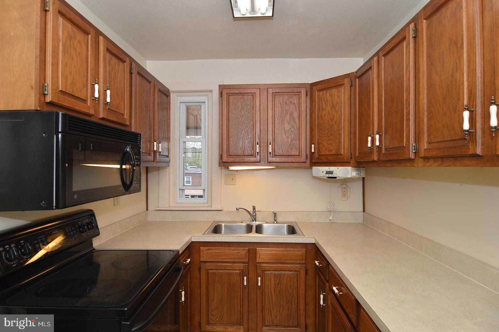 427 Sunset Road Reading, PA 19611 - Photo 15 of 34