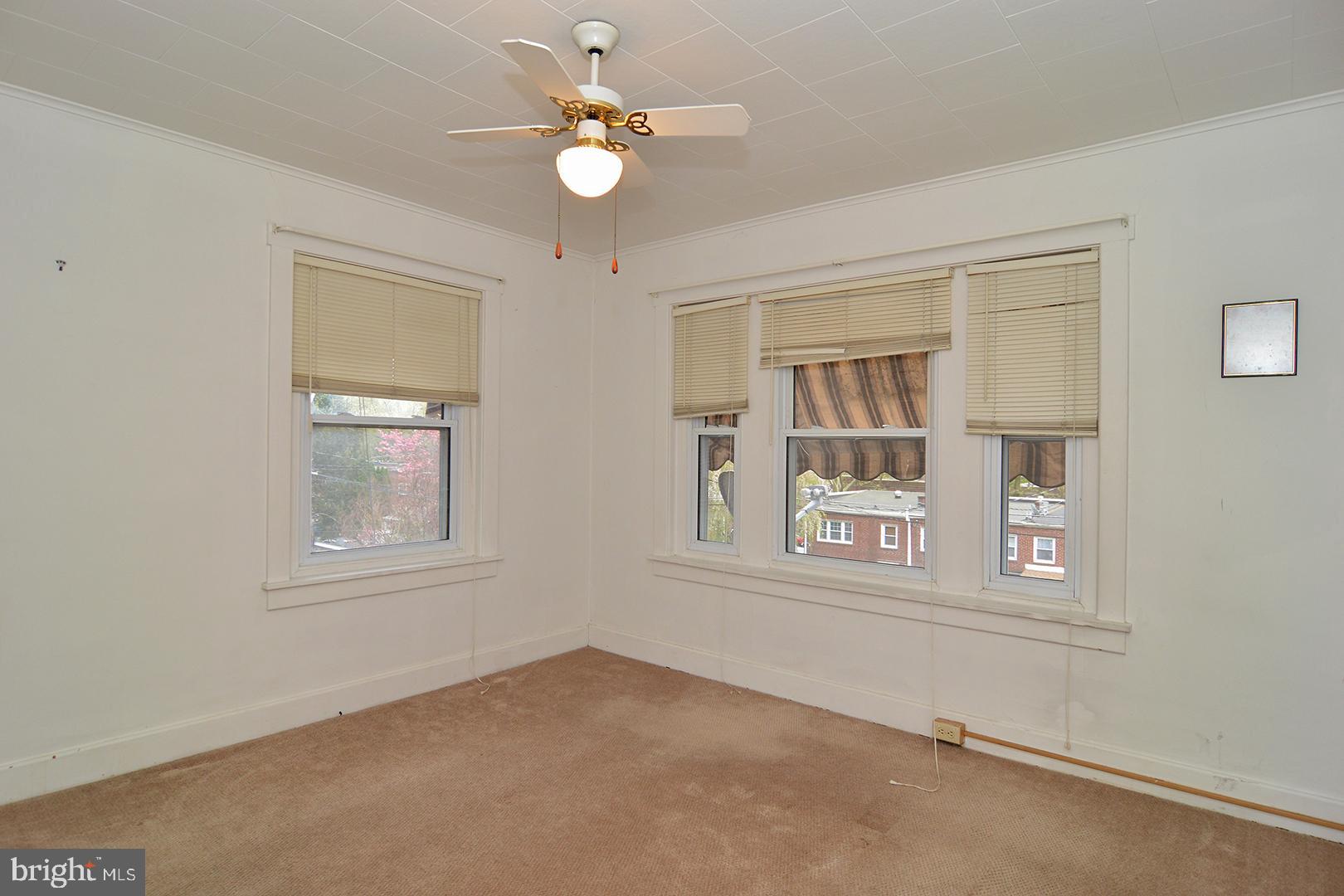 427 Sunset Road Reading, PA 19611 - Photo 18 of 34