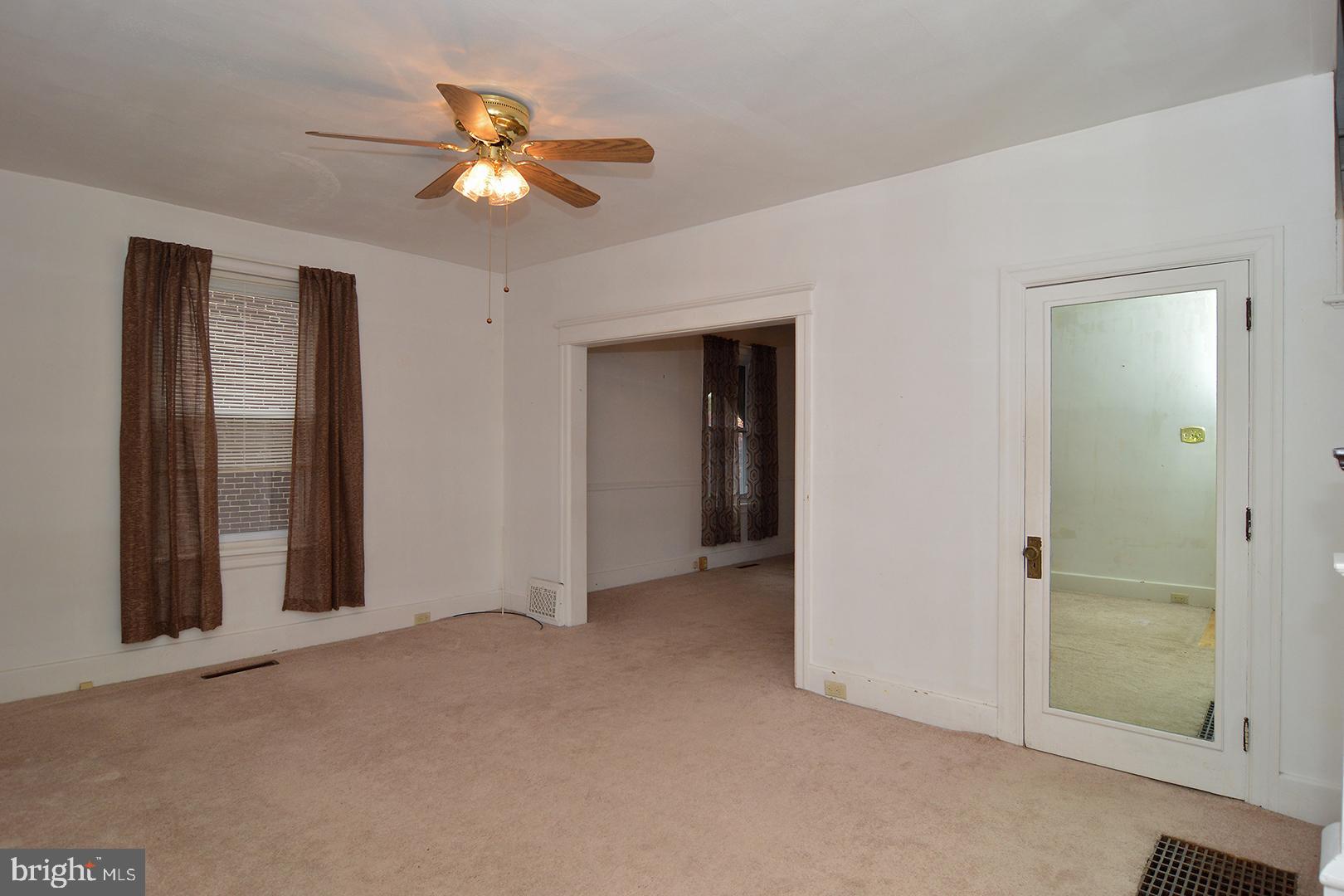 427 Sunset Road Reading, PA 19611 - Photo 6 of 34