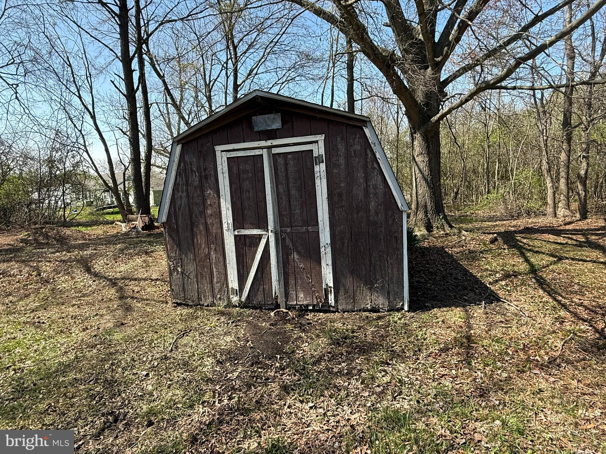 2908 Ram Road Cambridge, MD 21613 - Photo 26 of 27 a front view of a house with garden