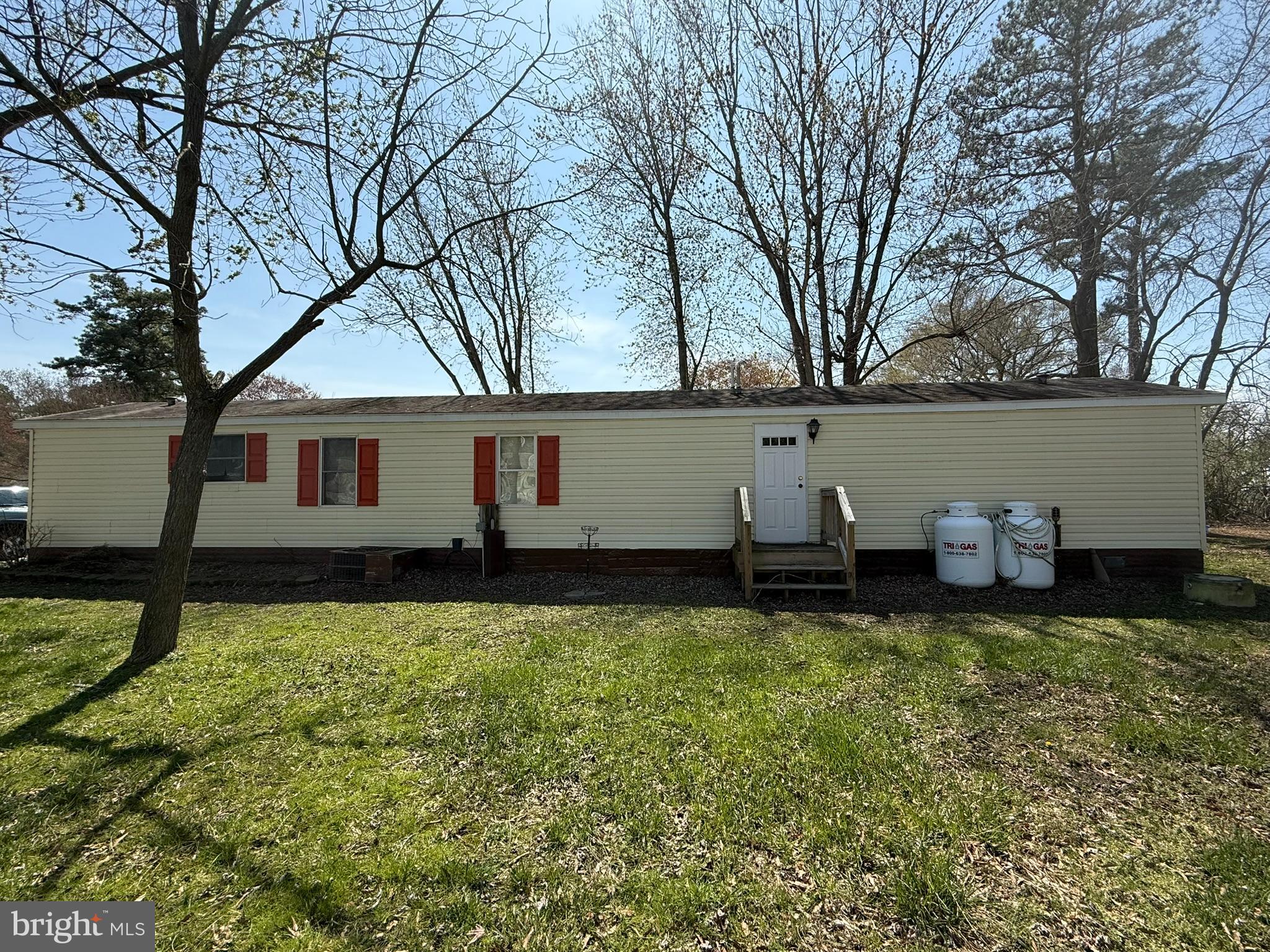 2908 Ram Road Cambridge, MD 21613 - Photo 7 of 27 a view of a house with backyard