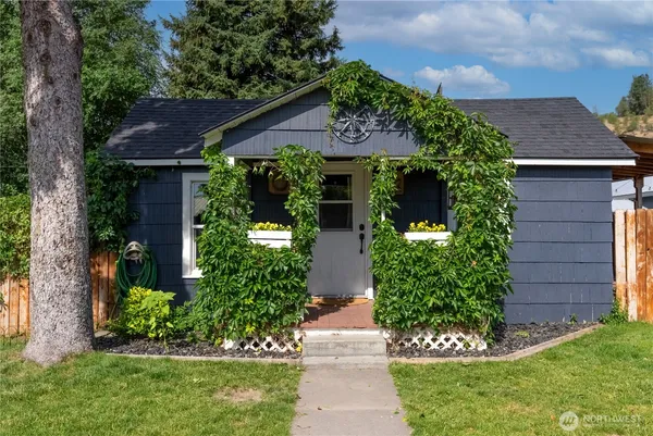 $210,000 | 14 Elm Street South, Omak, WA 98841