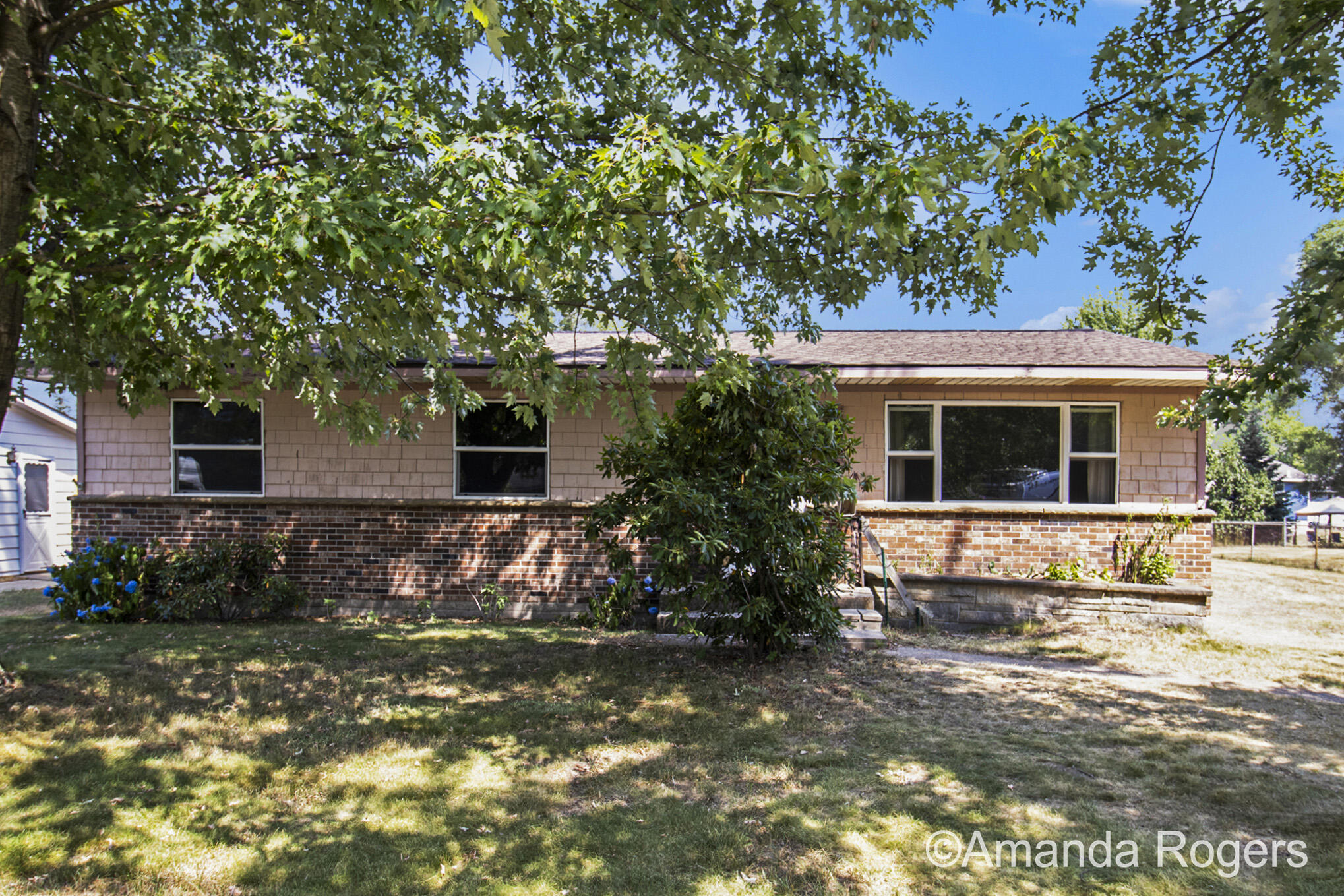 312 Blake Street Sparta, MI 49345 - Photo 2 of 17 IMG_1382