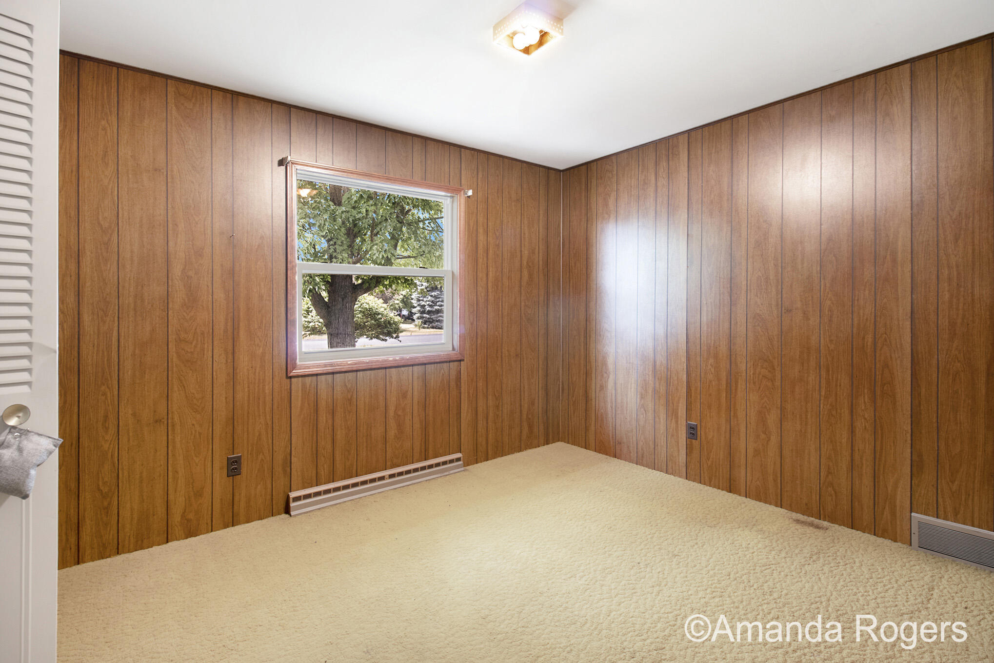 312 Blake Street Sparta, MI 49345 - Photo 8 of 17 IMG_1374