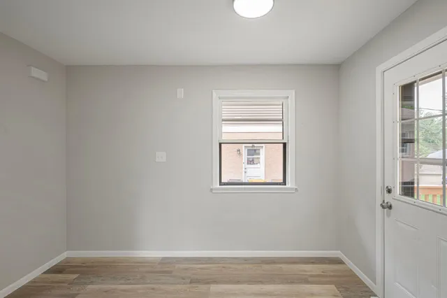 $325,000 | 539 7th Avenue East, Shakopee, MN 55379