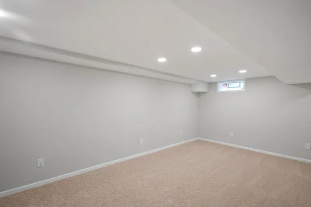 $325,000 | 539 7th Avenue East, Shakopee, MN 55379