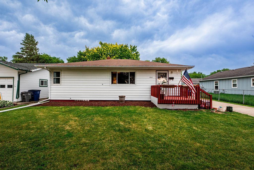 808 15th Street North Moorhead, MN 56560 - Photo 2 of 23