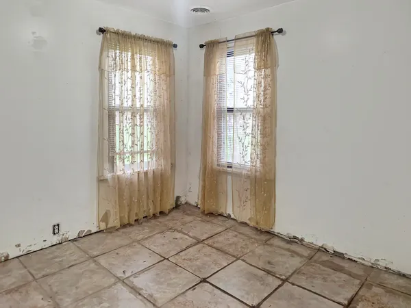 $107,000 | 21643 West Cedar Avenue, Lake Villa, IL 60046