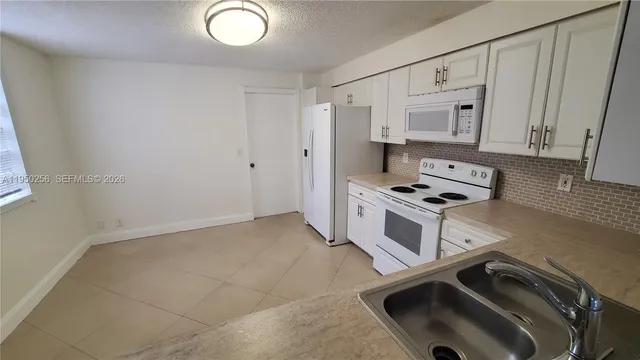 $3,100 | 1611 Sorrento Drive, Weston, FL 33326