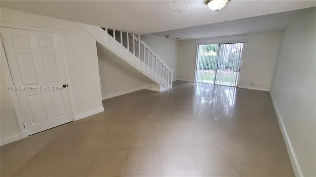 $3,100 | 1611 Sorrento Drive, Weston, FL 33326