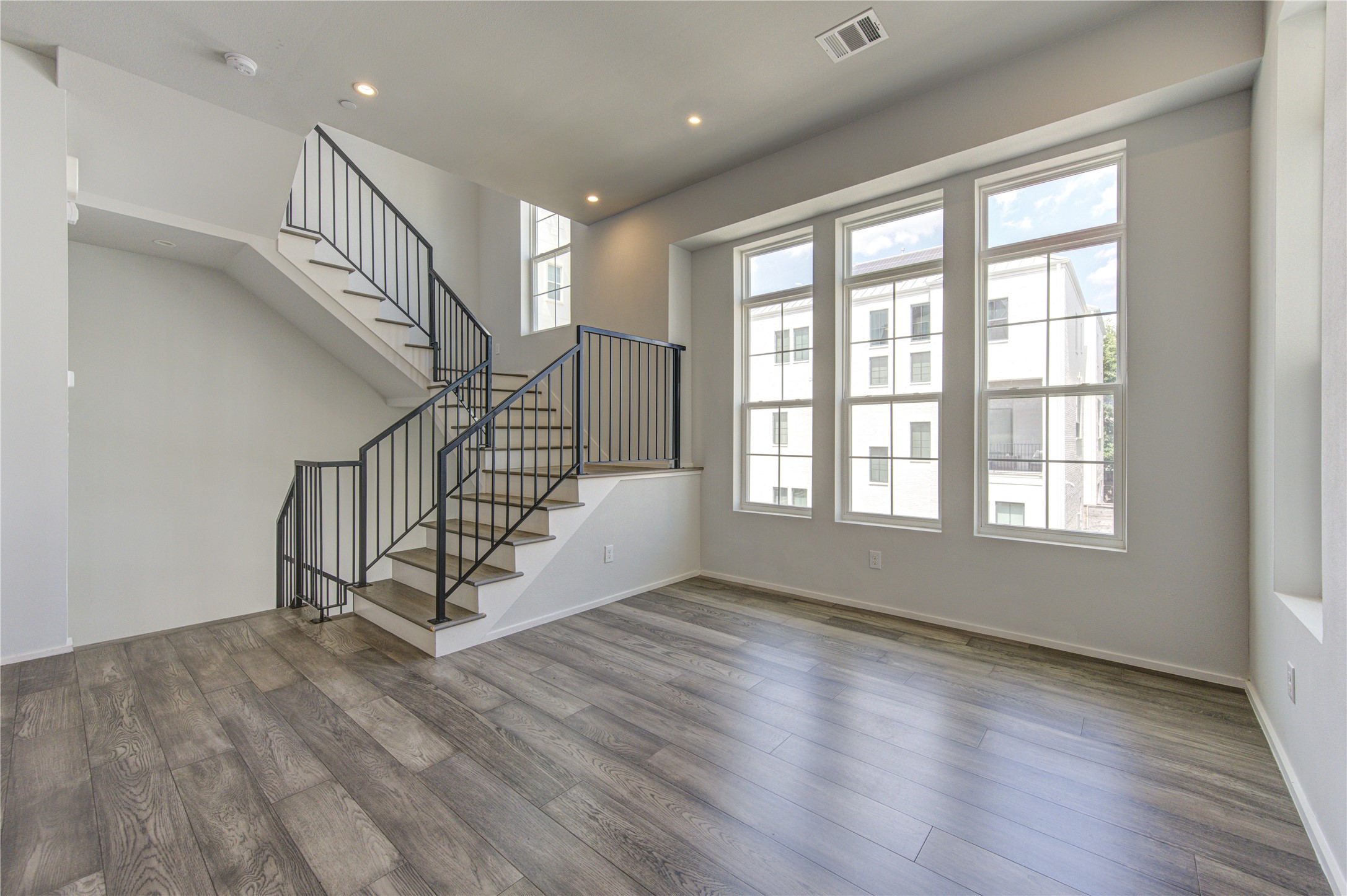 5336 Chandler Street Houston, TX 77007 - Photo 23 of 35 Breakfast nook