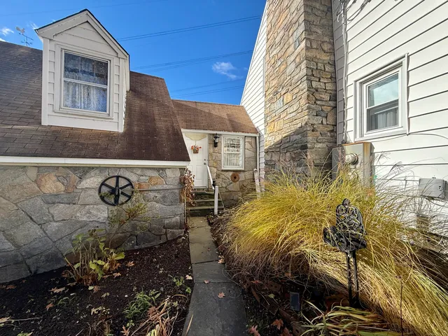 $1,500 | 176 Pocono Road, Unit 2, Brookfield, CT 06804