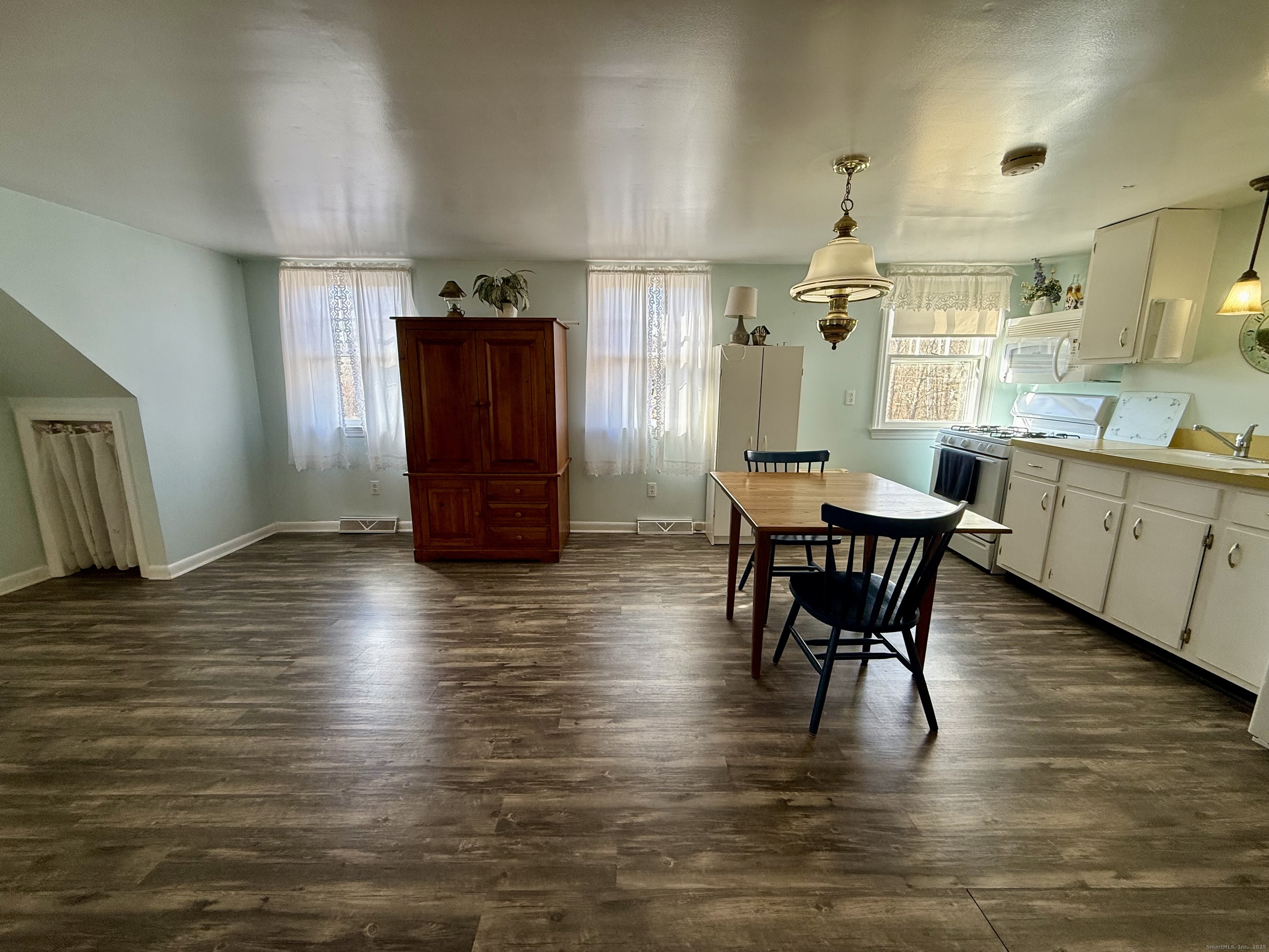 176 Pocono Road, Unit 2 Brookfield, CT 06804 - Photo 3 of 12