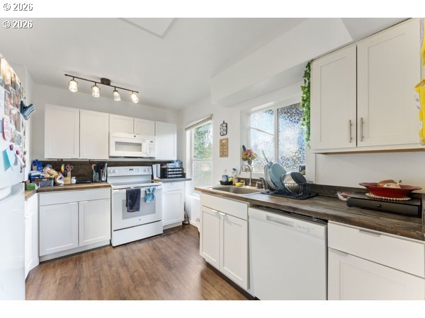 2684 12th Street Southeast Salem, OR 97302 - Photo 18 of 33