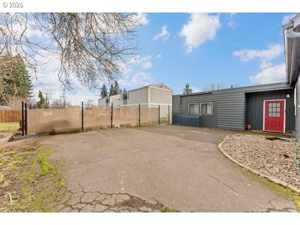 2684 12th Street Southeast Salem, OR 97302 - Photo 3 of 33