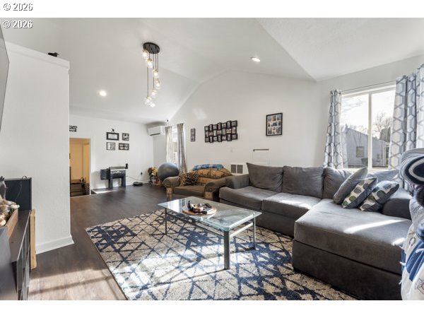 2684 12th Street Southeast Salem, OR 97302 - Photo 6 of 33