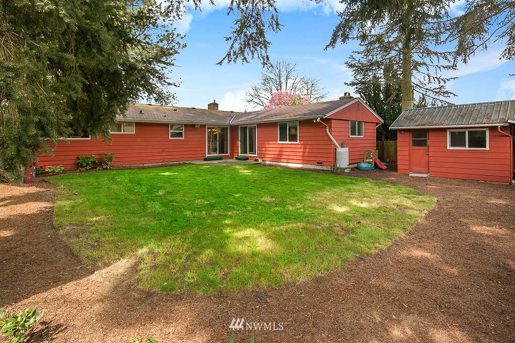 2116 Edmonds Avenue Northeast Renton, WA 98056 - Photo 16 of 17