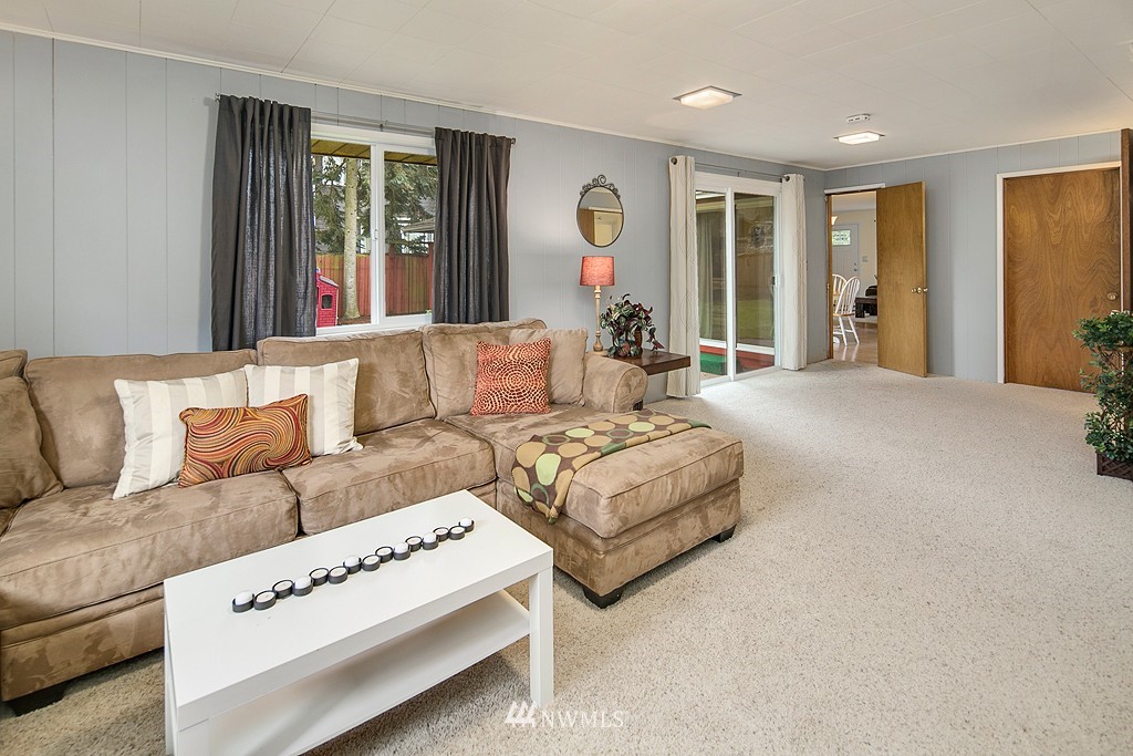 2116 Edmonds Avenue Northeast Renton, WA 98056 - Photo 10 of 17