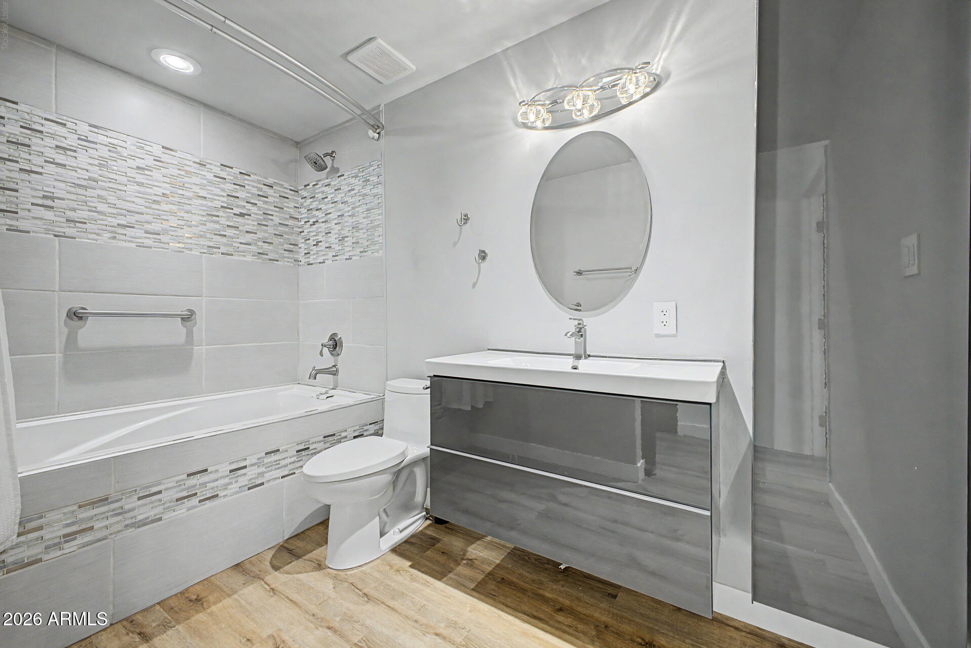 8219 East Valley View Road Scottsdale, AZ 85250 - Photo 24 of 29 bathroom