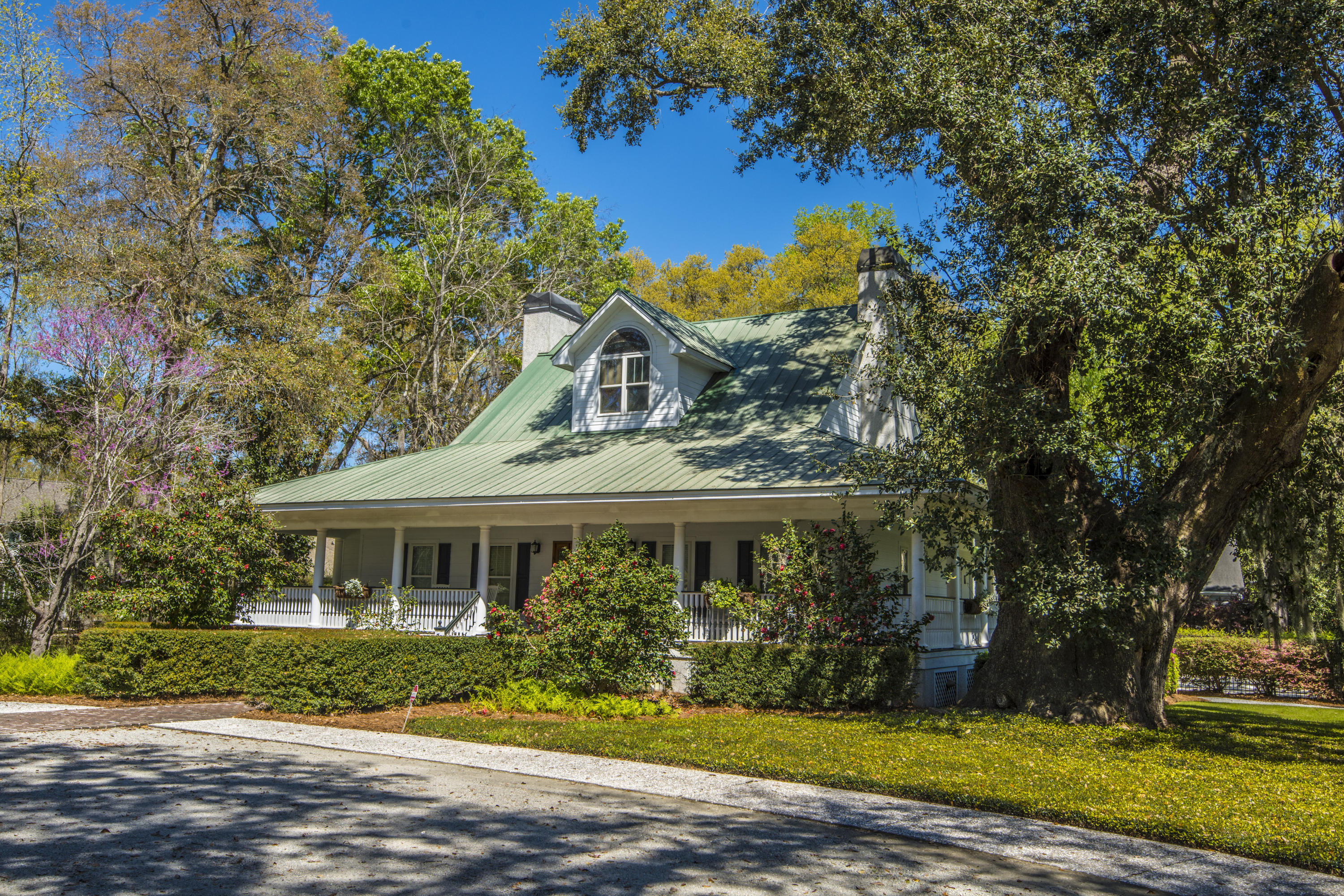 410 Rhett Butler Drive Charleston, SC 29414 - Photo 5 of 26 _DSC5211