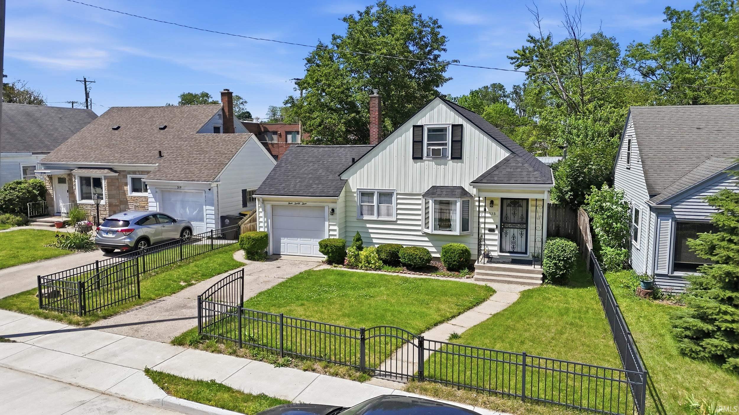 323 Field Street Fort Wayne, IN 46805 - Photo 2 of 46