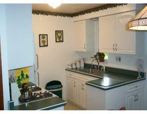 310 Rockhill Road Pittsburgh, PA 15243 - Photo 3 of 8 Kitchen.