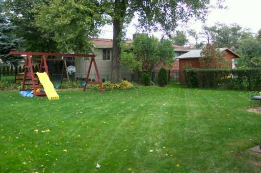 310 Rockhill Road Pittsburgh, PA 15243 - Photo 6 of 8 Yard/Garden.