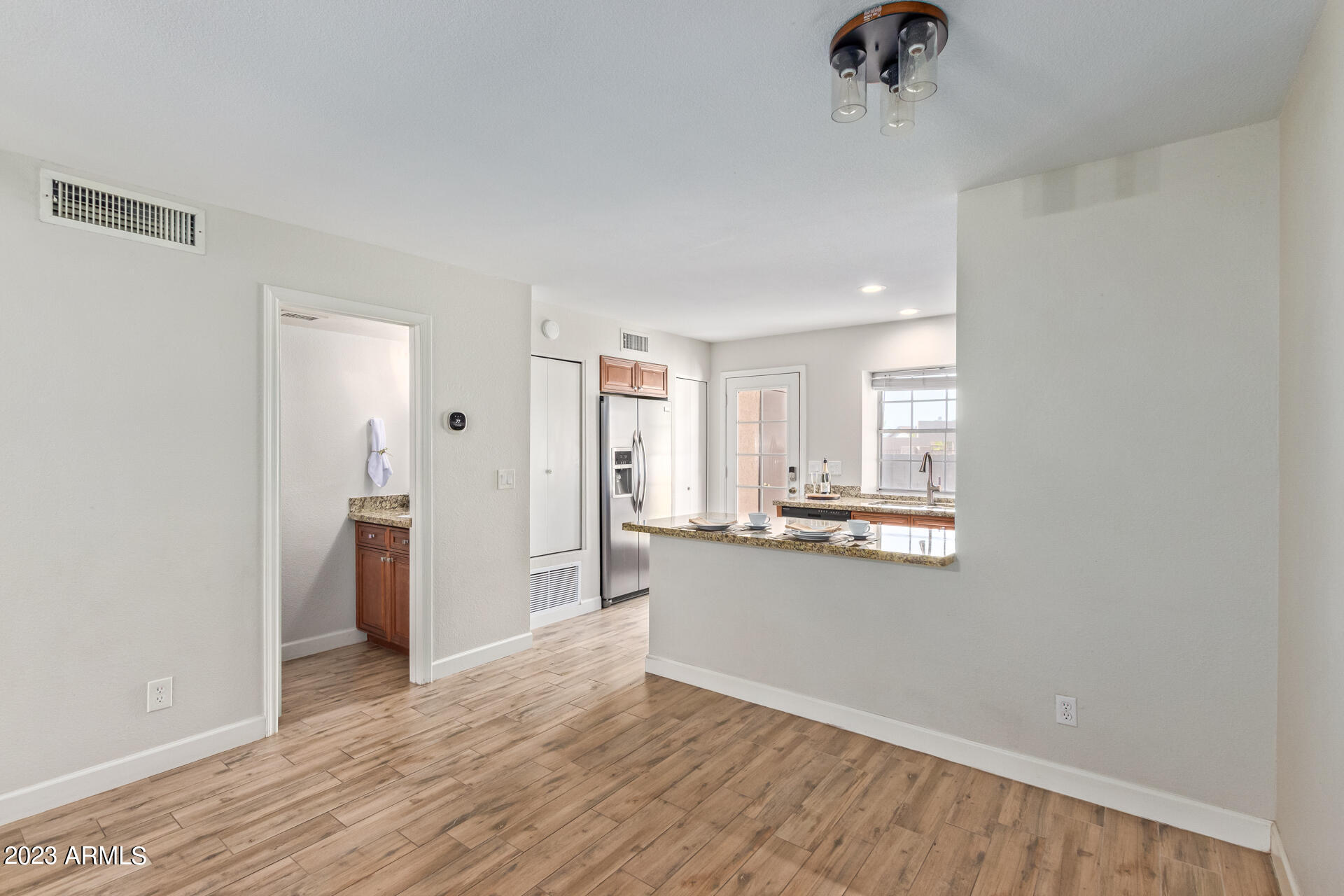 8111 West Wacker Road, Unit 89 Peoria, AZ 85381 - Photo 6 of 26 Dining area