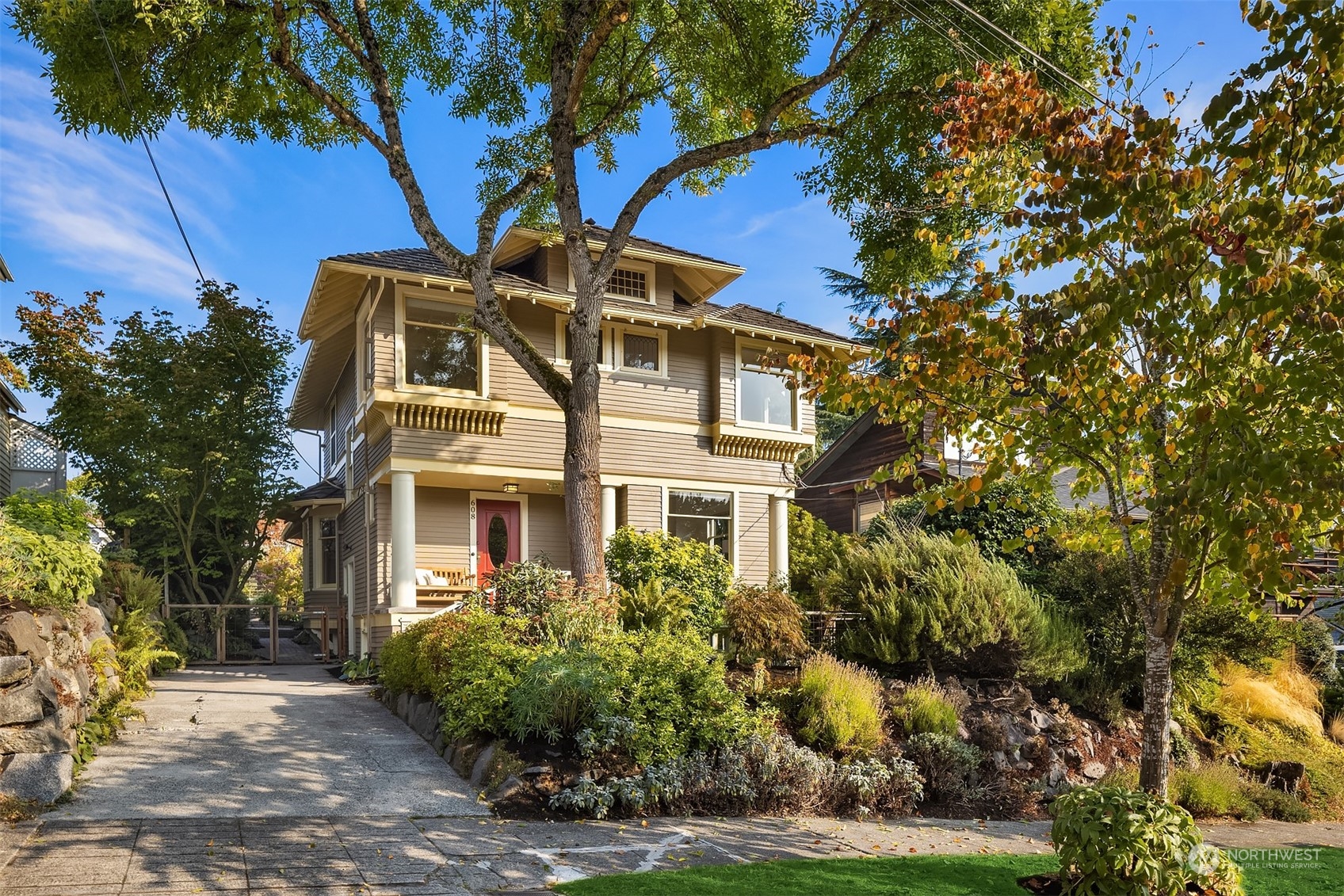 608 North 60th Street Seattle, WA 98103 - Photo 1 of 40 Gallery Image 1