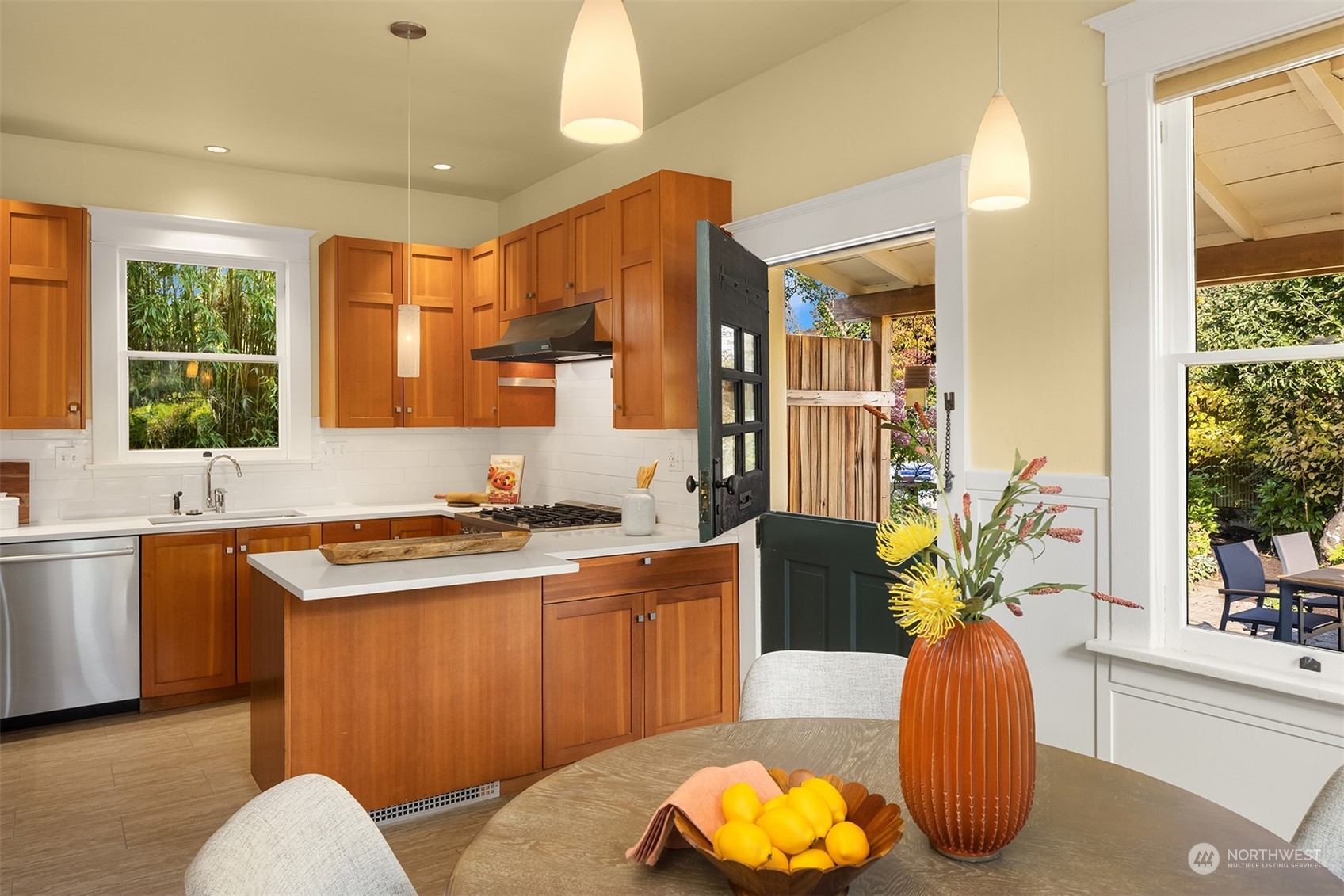 608 North 60th Street Seattle, WA 98103 - Photo 12 of 40 Gallery Image 12