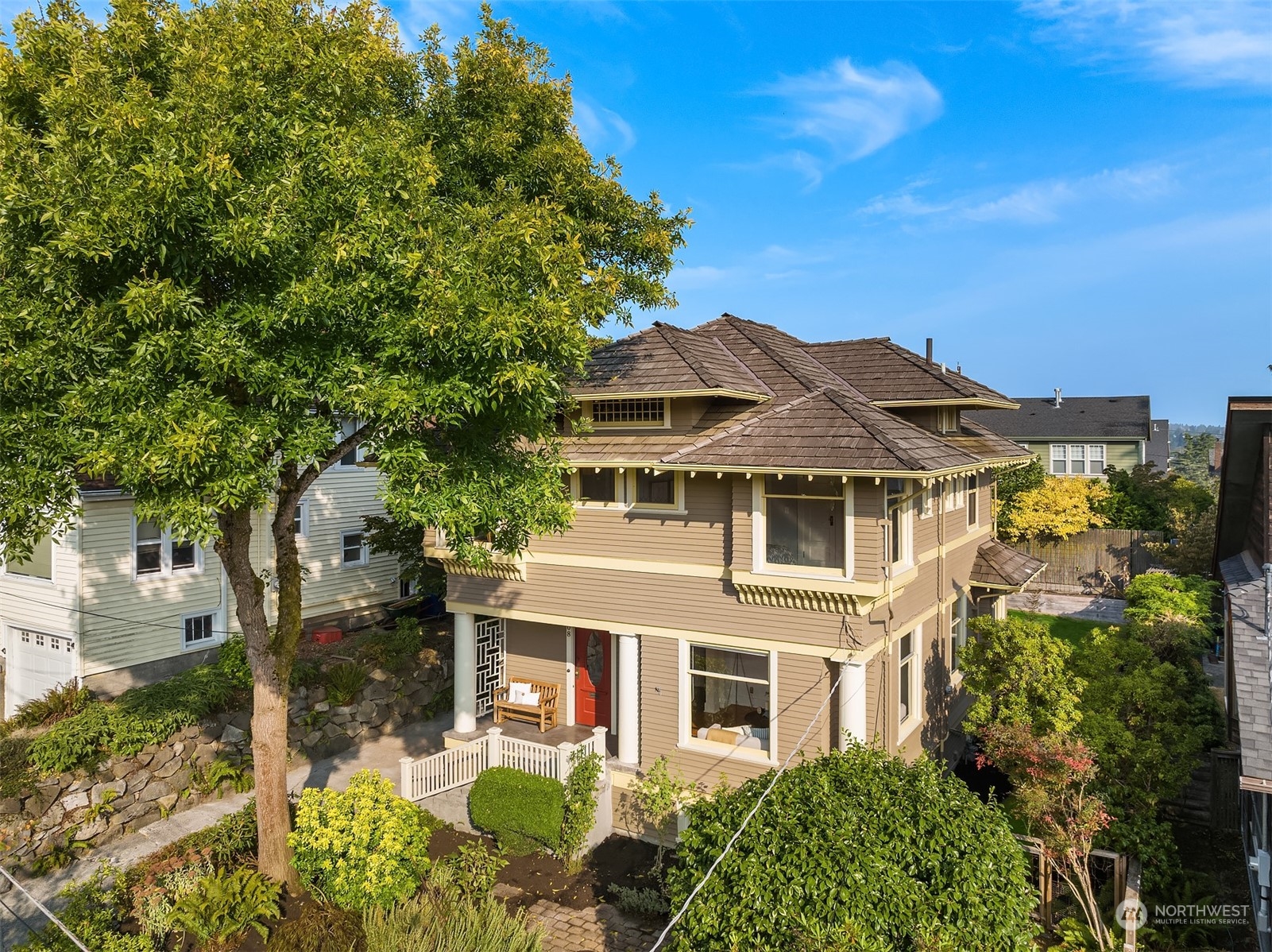 608 North 60th Street Seattle, WA 98103 - Photo 2 of 40 Gallery Image 2