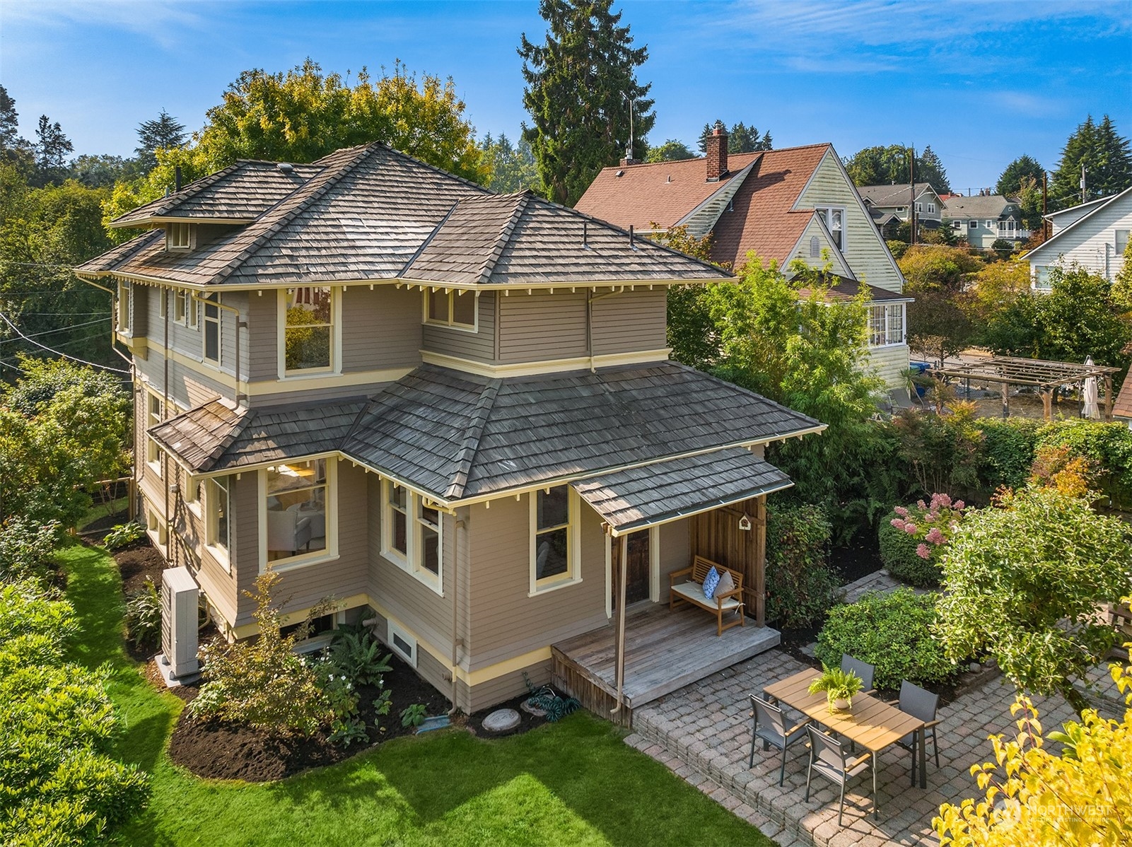 608 North 60th Street Seattle, WA 98103 - Photo 37 of 40 Gallery Image 37