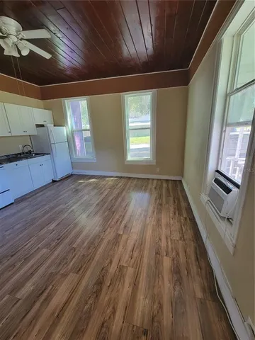 $695 | 965 Northeast 2nd Street, Unit 2, Ocala, FL 34470