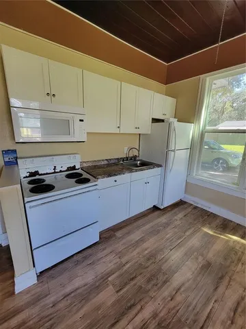 $695 | 965 Northeast 2nd Street, Unit 2, Ocala, FL 34470