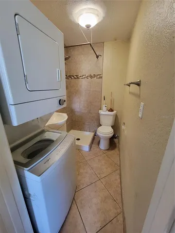 $695 | 965 Northeast 2nd Street, Unit 2, Ocala, FL 34470