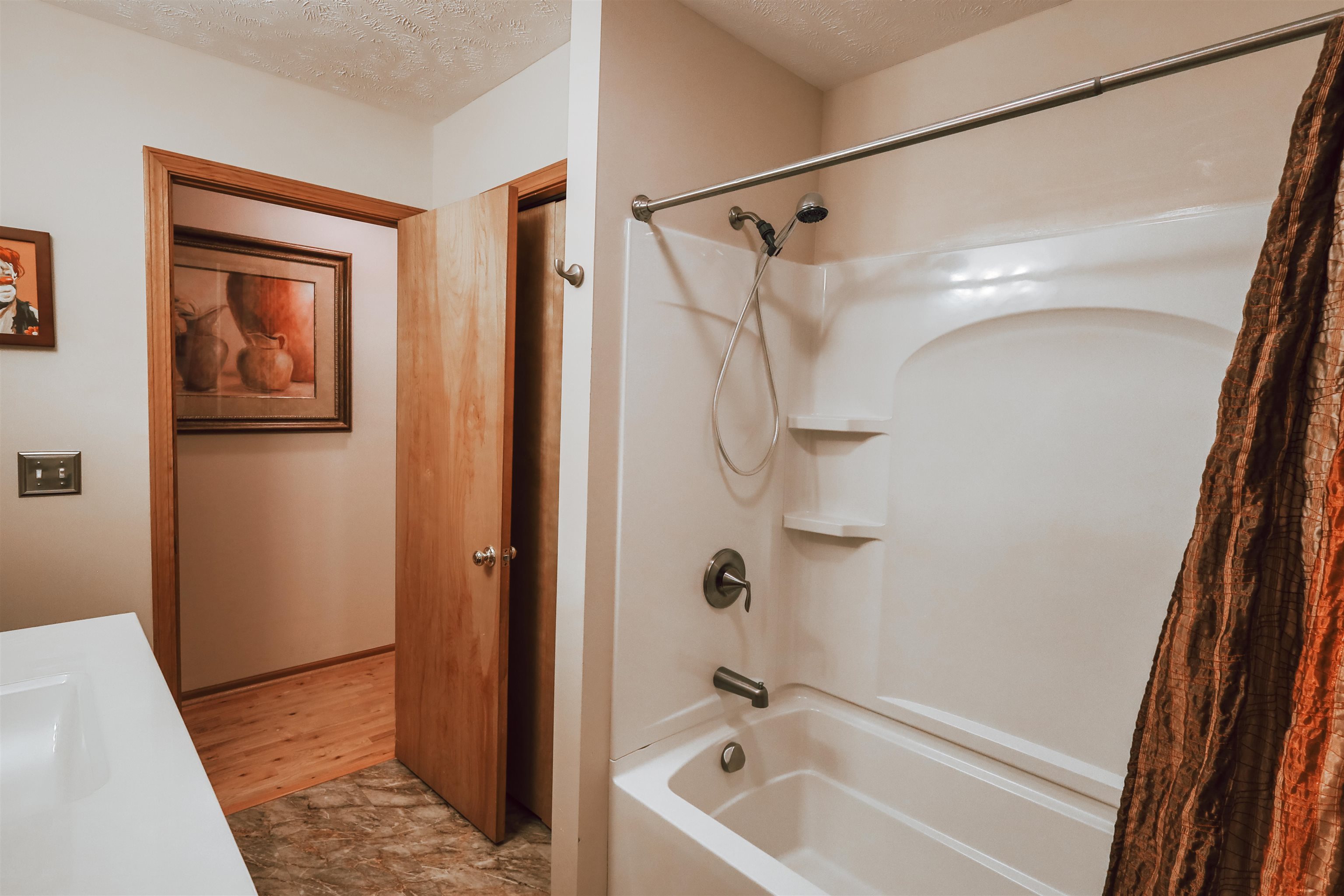 13686 Hedeen Road Traverse City, MI 49686 - Photo 8 of 56 1947061-77B1D3E0-13C0-4784-918A-C9914B0DA7AB.JPG