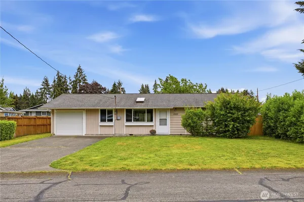 $369,000 | 2320 Maple Lane, Steilacoom, WA 98388