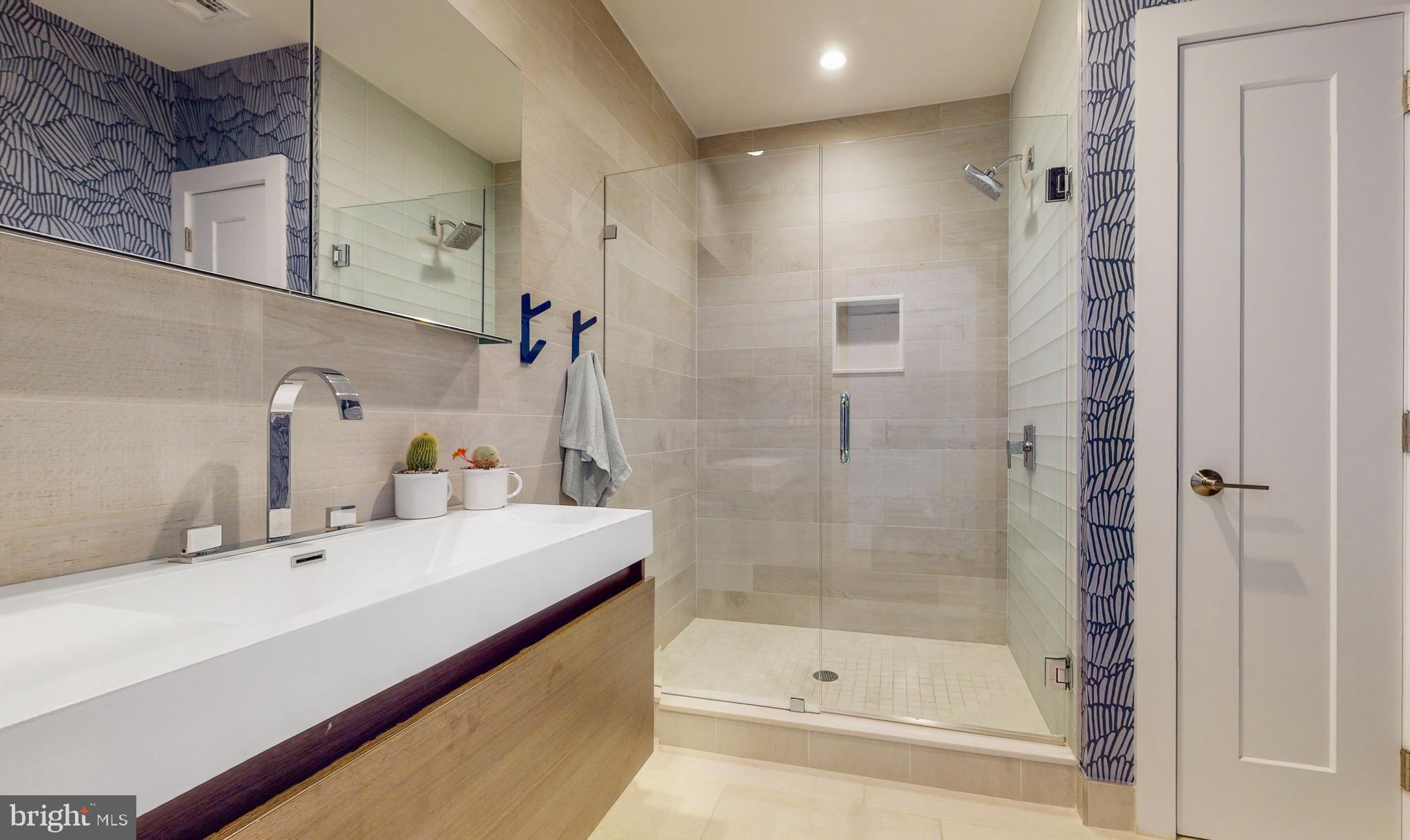 611 North 3rd Street Philadelphia, PA 19123 - Photo 13 of 43 Bath
