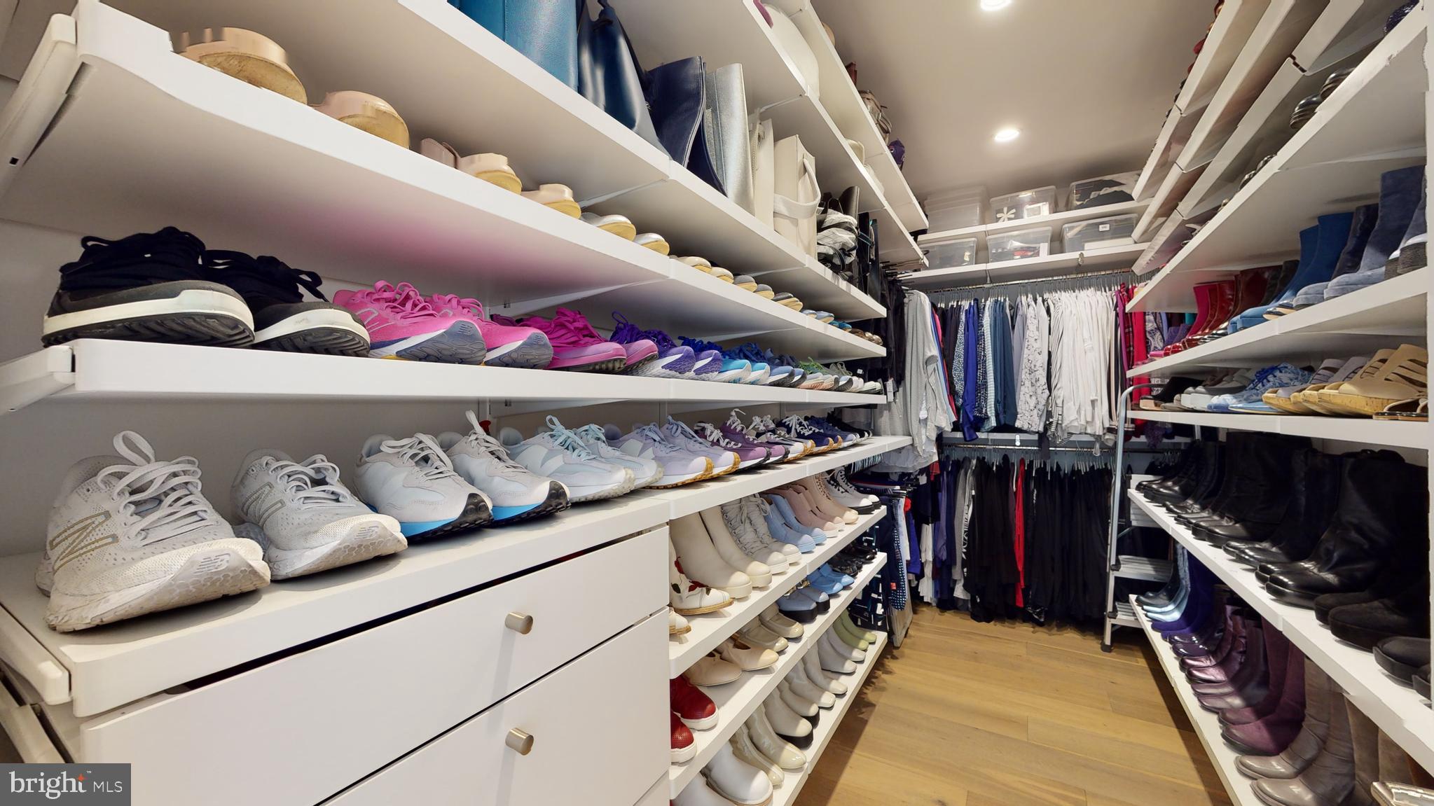 611 North 3rd Street Philadelphia, PA 19123 - Photo 19 of 43 Walk in Closet