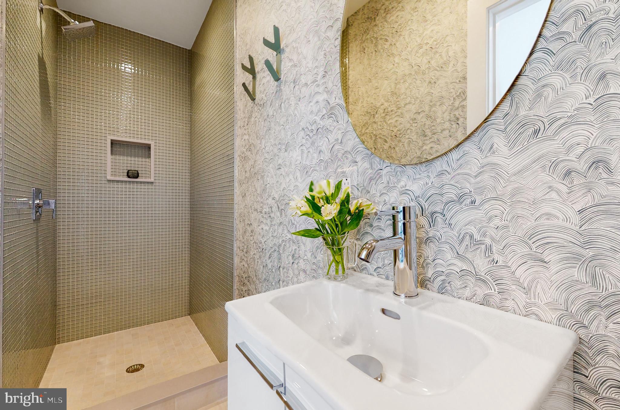611 North 3rd Street Philadelphia, PA 19123 - Photo 25 of 43 Bath