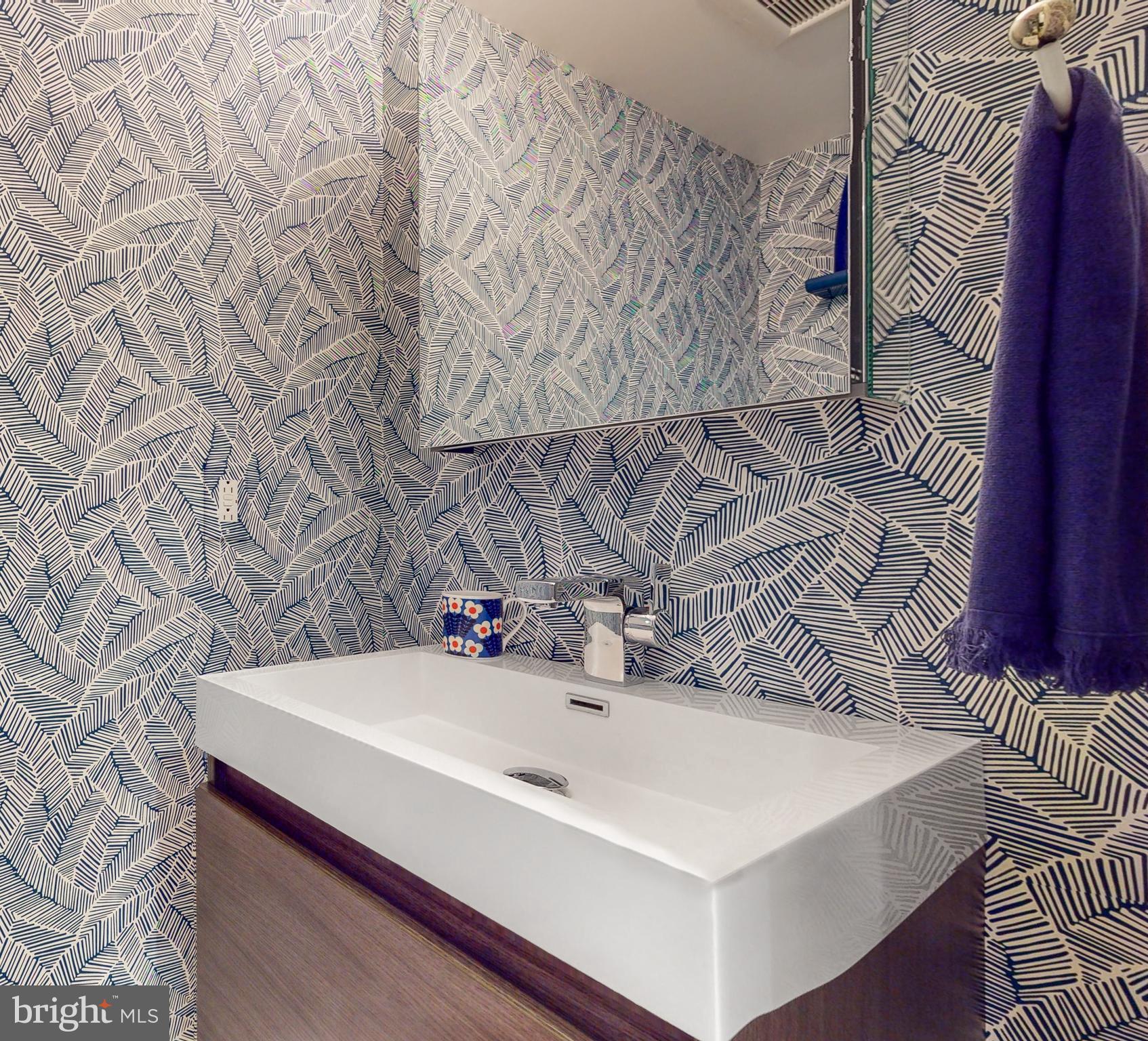 611 North 3rd Street Philadelphia, PA 19123 - Photo 31 of 43 Powder Room