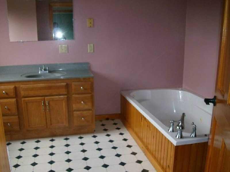39 Edelheid Road Sandy River Plt, ME 04970 - Photo 18 of 33 Bathroom.