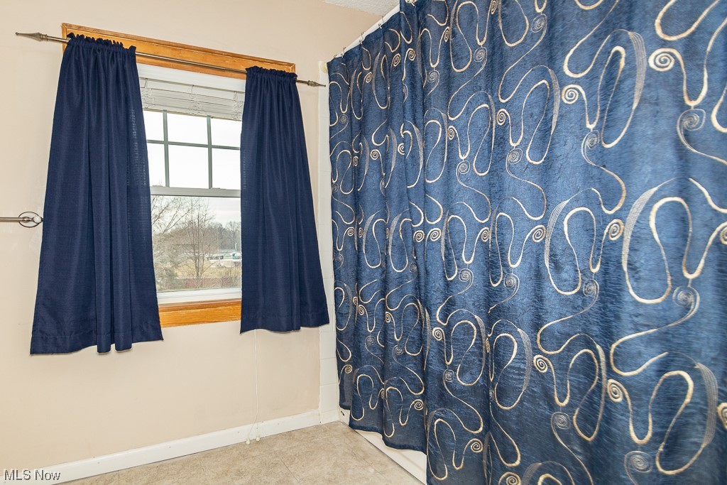 2009 East Prospect Road Ashtabula, OH 44004 - Photo 22 of 32 Gallery Image 22