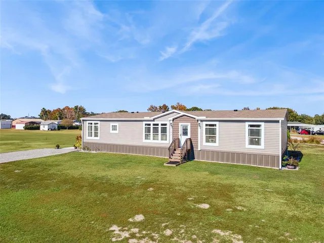 $285,900 | 1193 Northwest 12th Lane, Lake Panasoffkee, FL 33538